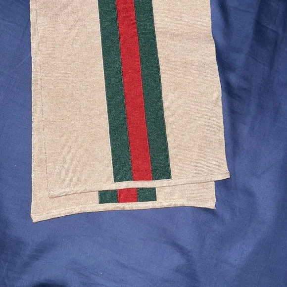 Gucci Beige Scarf with Red and Green Stripes - Picture 6 of 8
